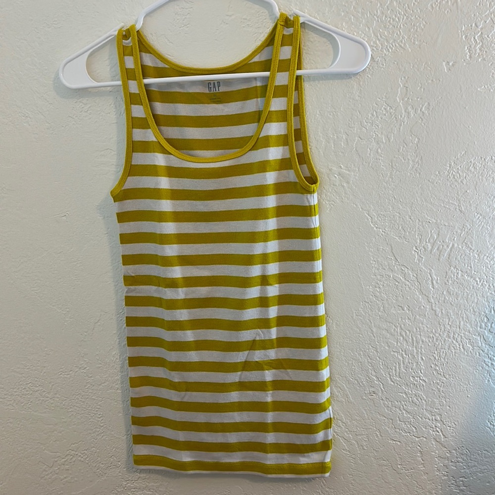 Gap tank top